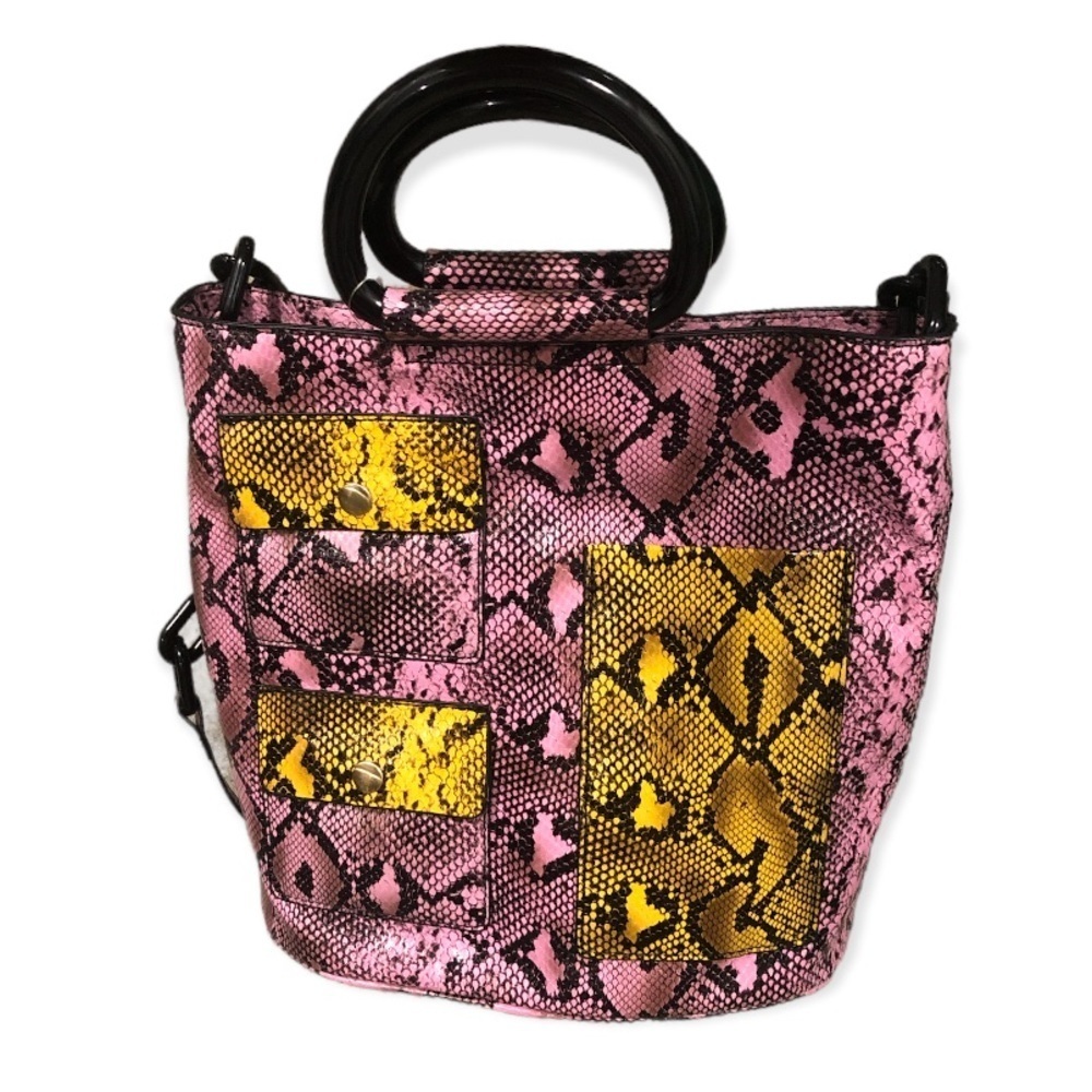Studio 33 Shoulder Bag